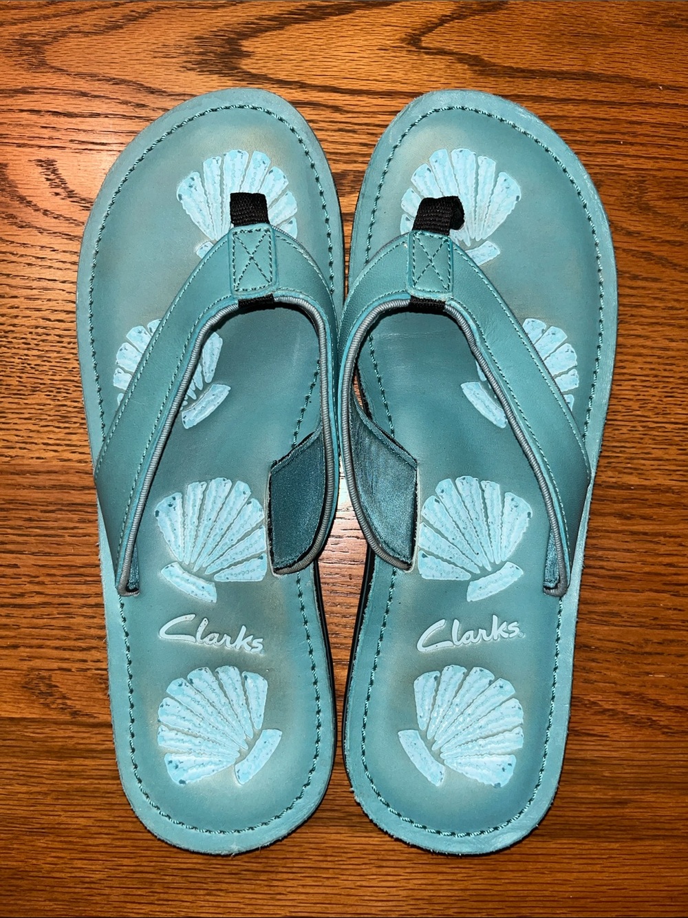 Clarks Teal Seashell Leather Thong Sandals